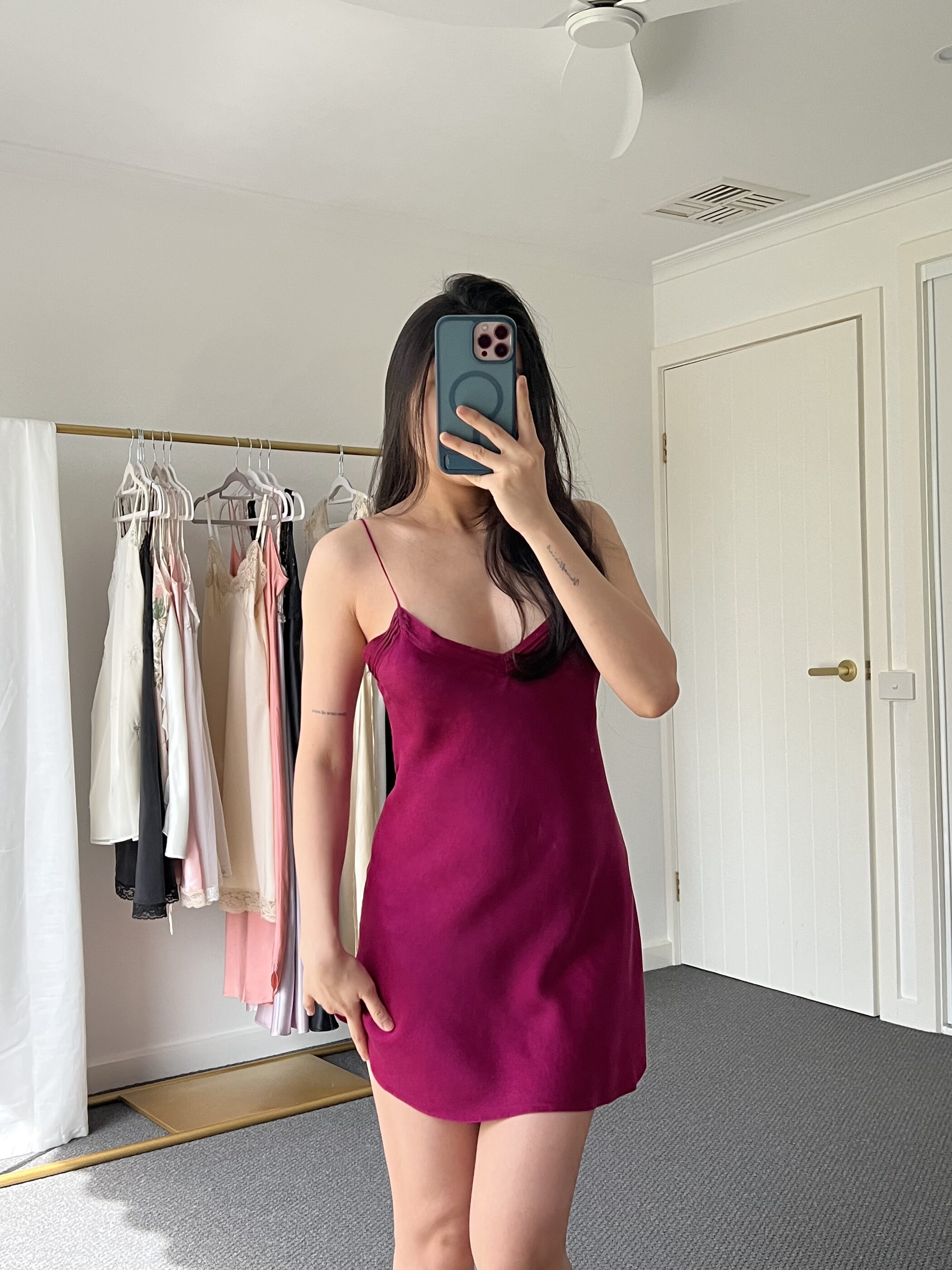 The berry slip from the front, with fine adjustable straps